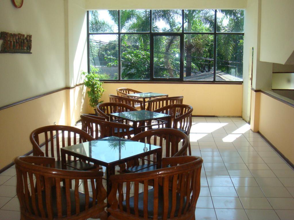 Augusta Cengkareng Hotel Jakarta Bagian luar foto